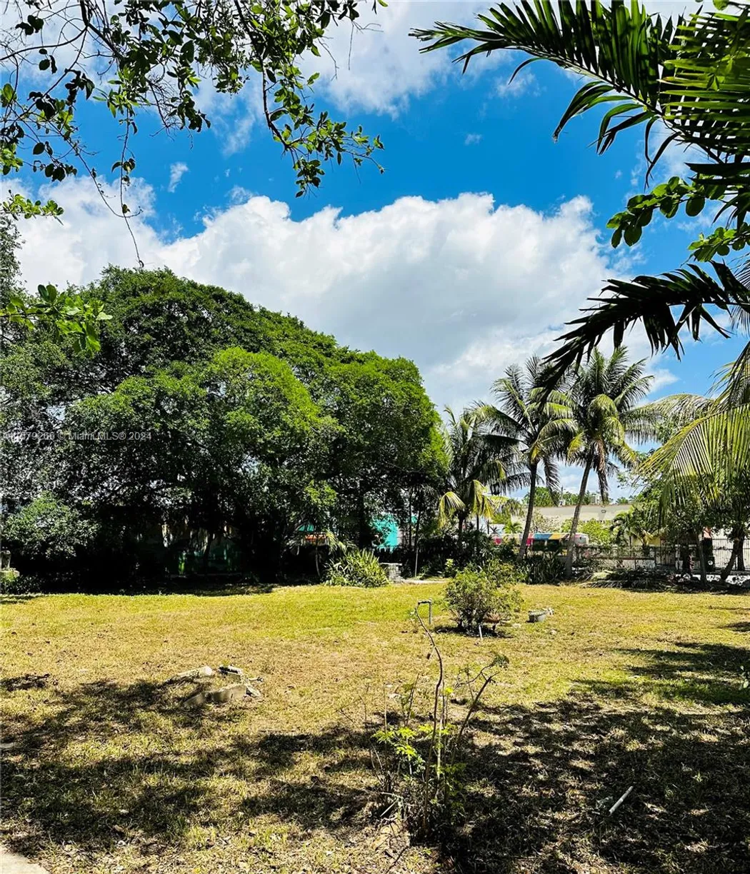 South Florida Real Estate | View 5804 NE 2nd Ave | Listing