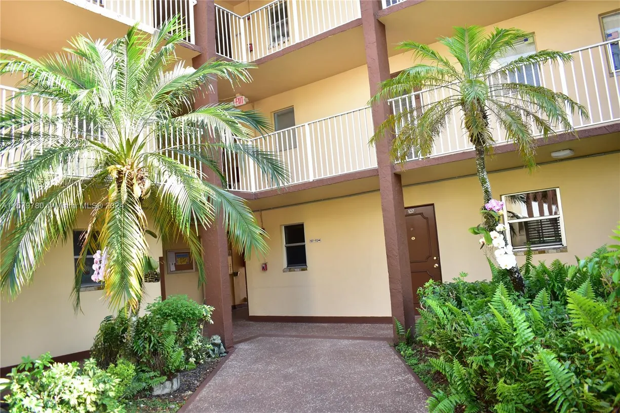 South Florida Real Estate | View 8861 Sunrise Lakes Blvd, 309 | 2 Beds, 2 Baths