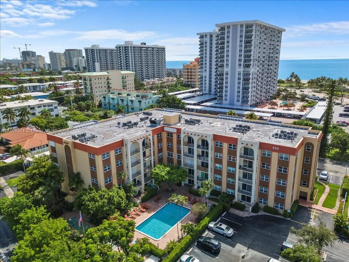 South Florida Real Estate | View 400 N Riverside Dr, 308 | 2 Beds, 2 Baths