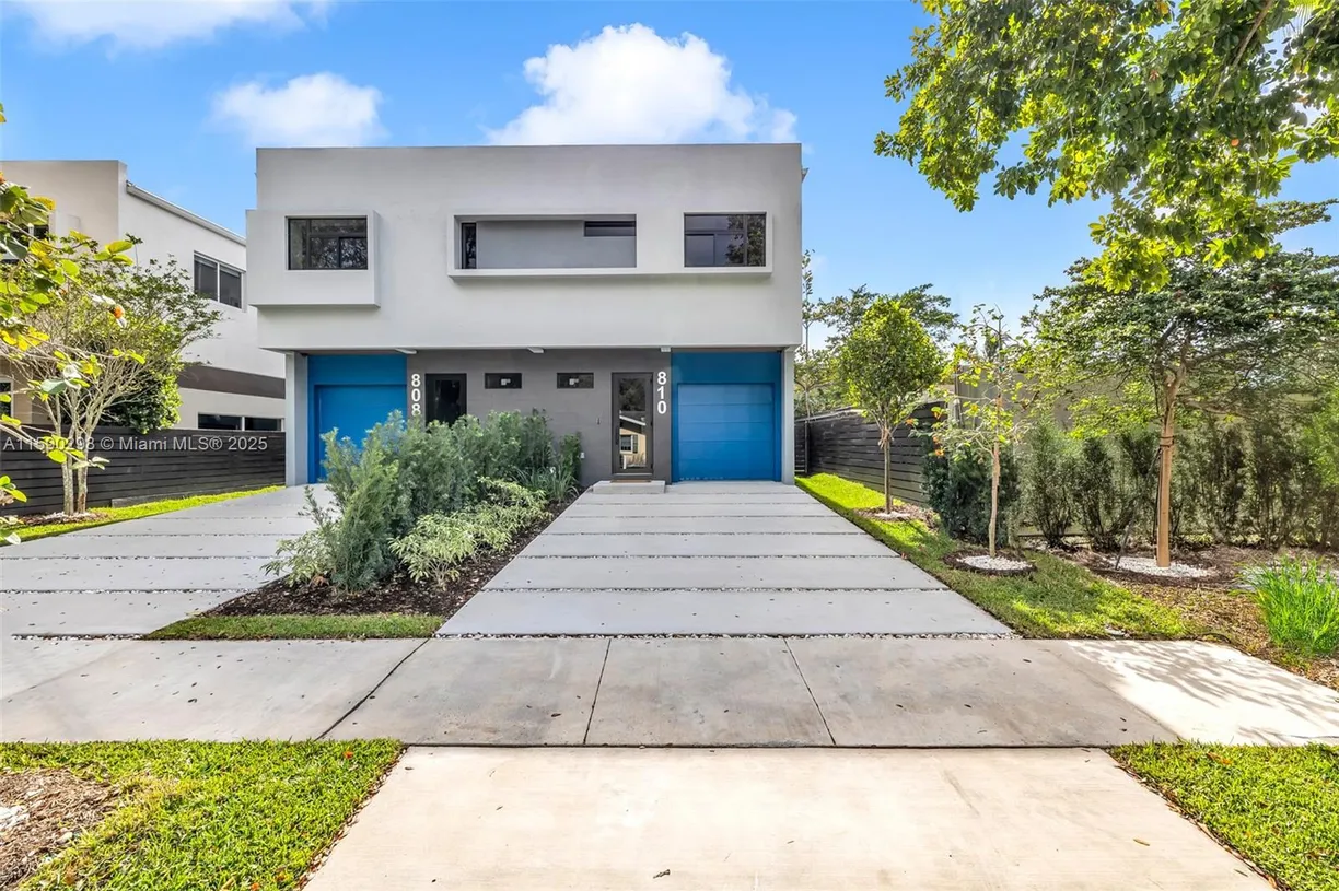 South Florida Real Estate | View 810 SW 9th St, 810 | 3 Beds, 2 Baths