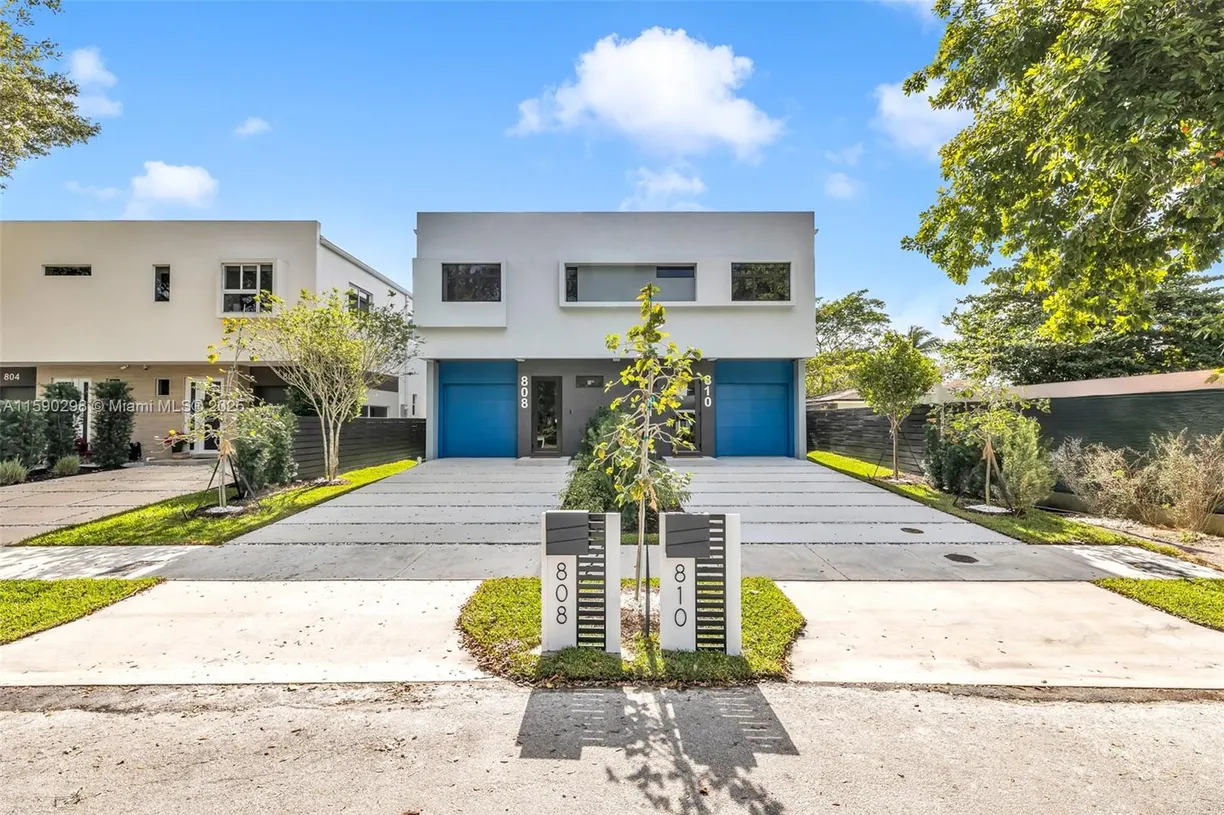 South Florida Real Estate | View 810 SW 9th St, 810 | Listing