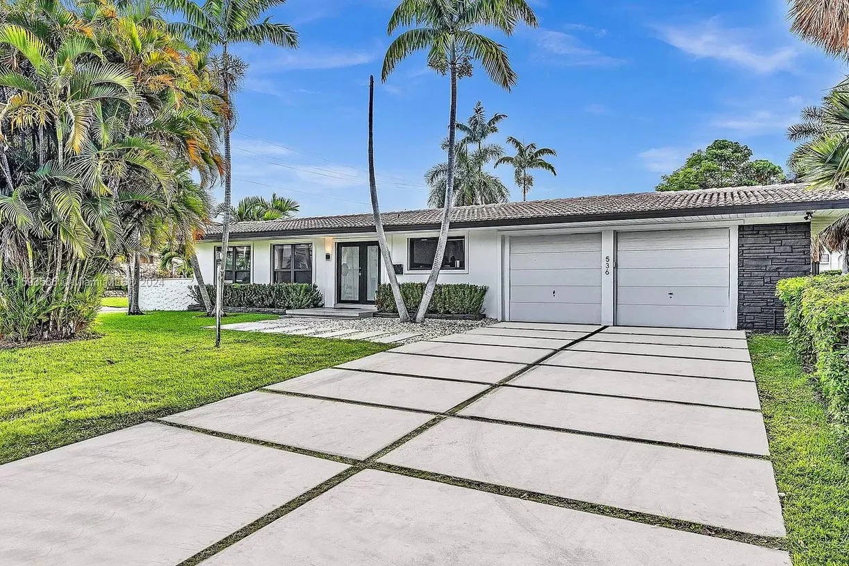 South Florida Real Estate | View 536 Hibiscus Dr | Listing