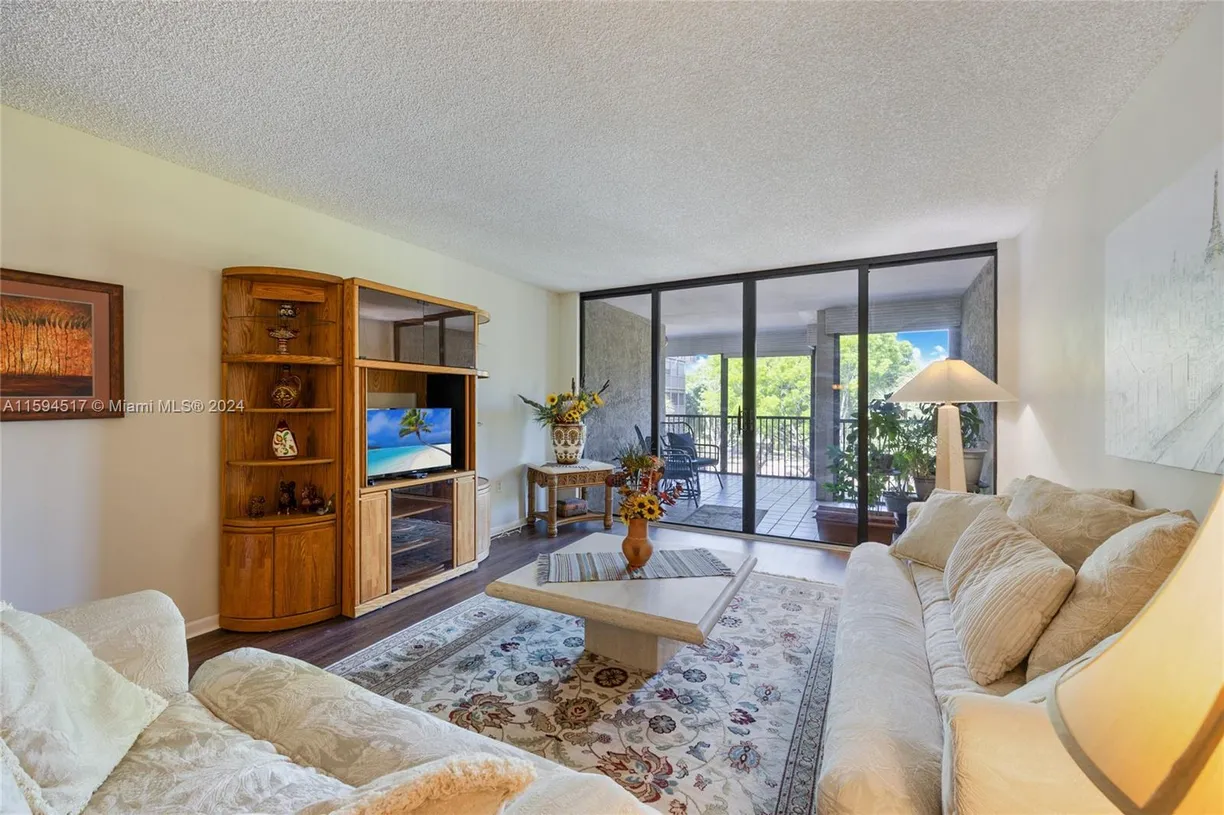 South Florida Real Estate | View 2802 N 46th Ave, B422 | 2 Beds, 2 Baths
