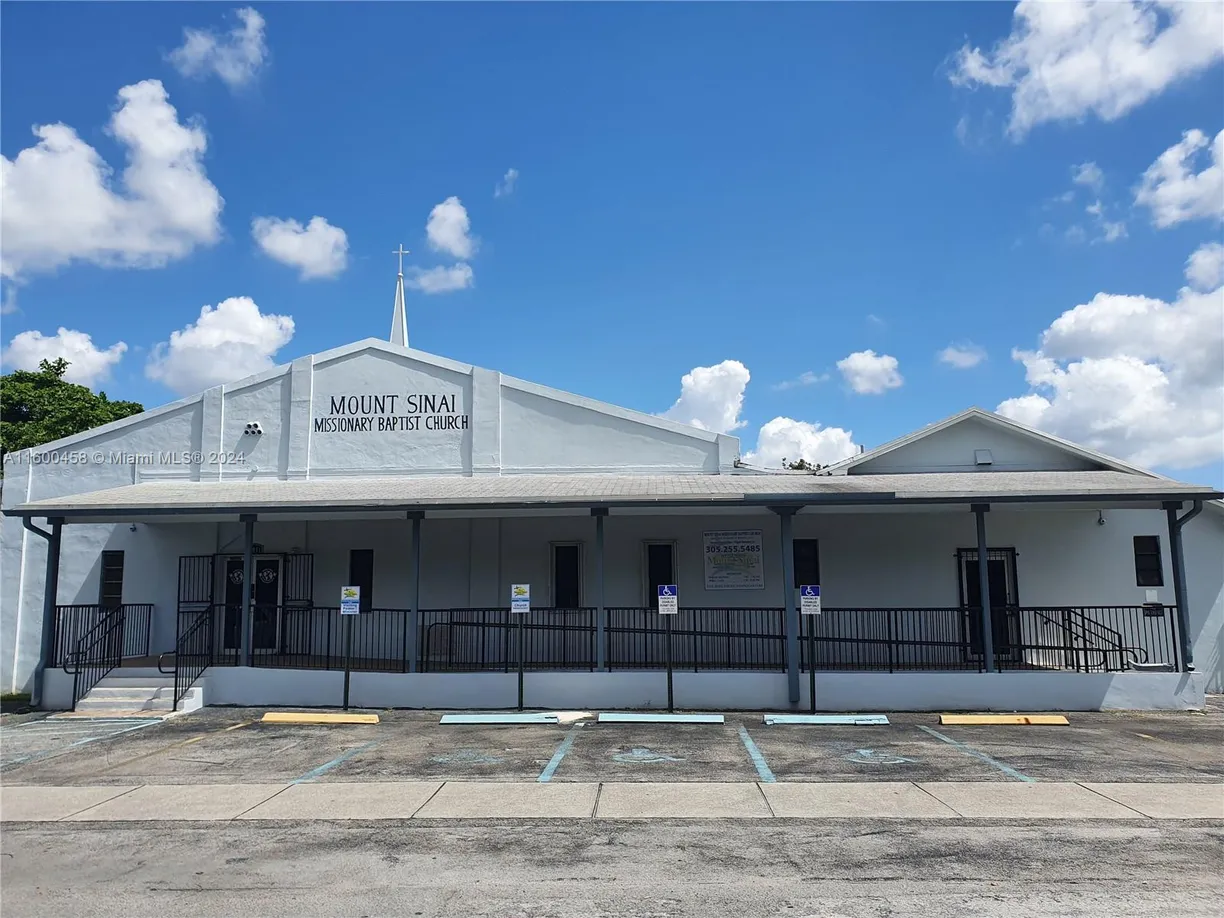 South Florida Real Estate | View 10041 W Jessamine St