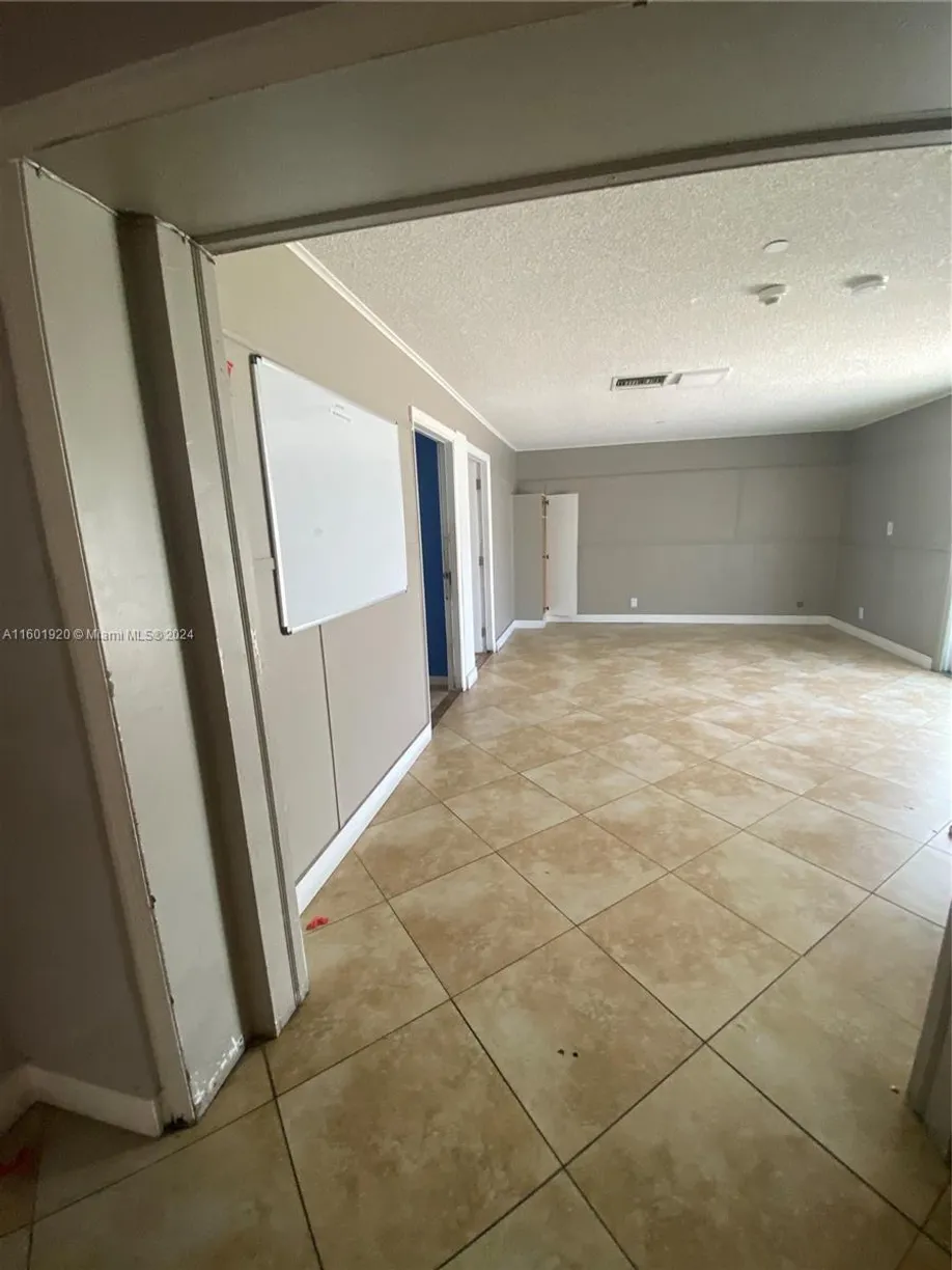 South Florida Real Estate | View 1926 Ramsey Dr | Listing