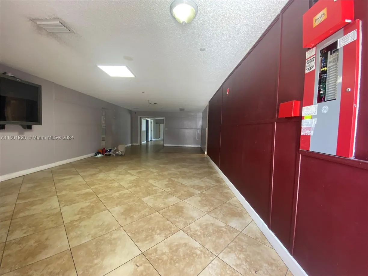 South Florida Real Estate | View 1926 Ramsey Dr | Listing