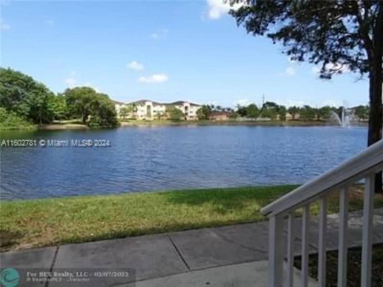 South Florida Real Estate | View 3690 N 56th Ave, 902 | Listing