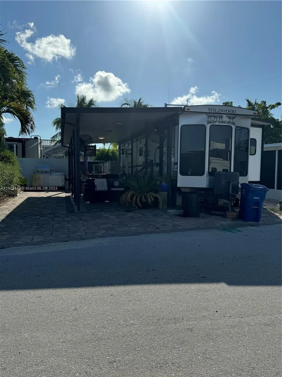 South Florida Real Estate | View 325 Calusa St Lot 2 | Listing