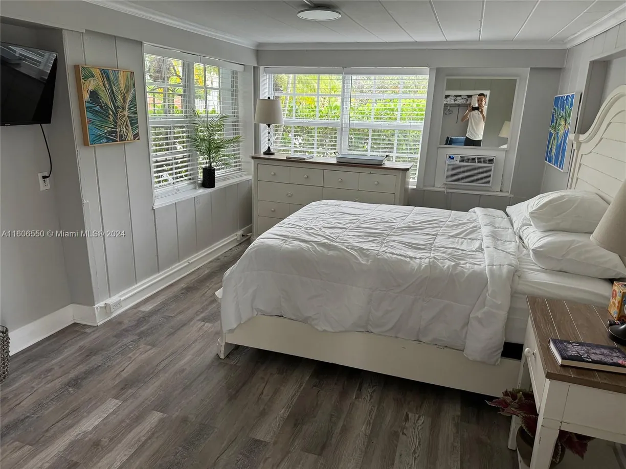 South Florida Real Estate | View 65 NE 24TH ST, 61 B | Listing