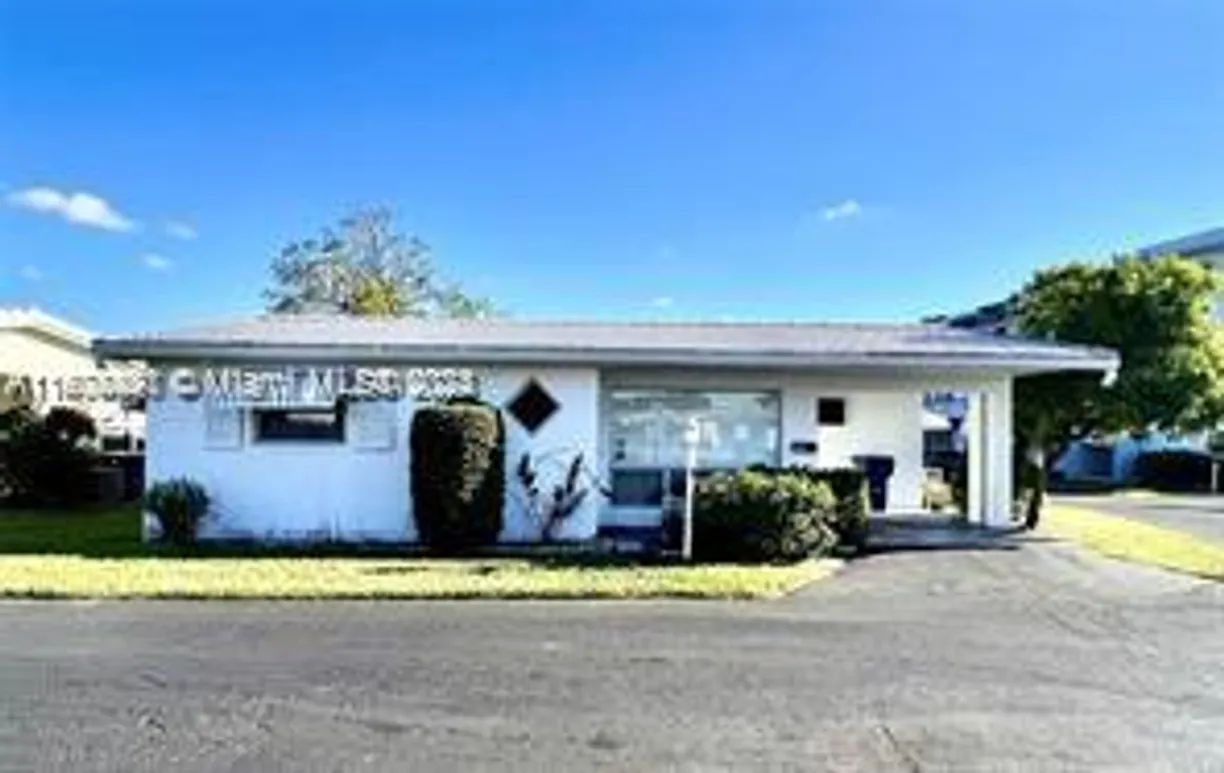 South Florida Real Estate | View  | 2 Beds, 1 Bath