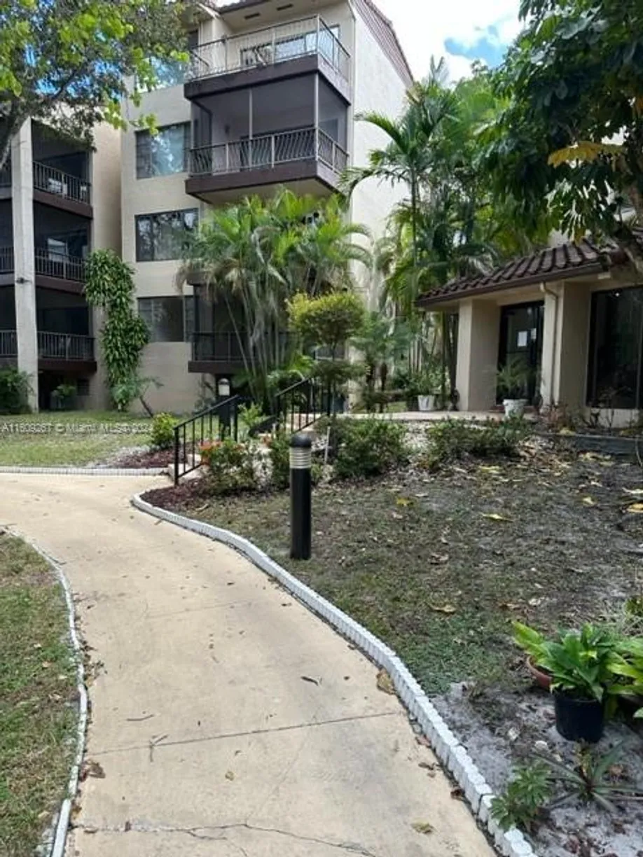 South Florida Real Estate | View  | Listing