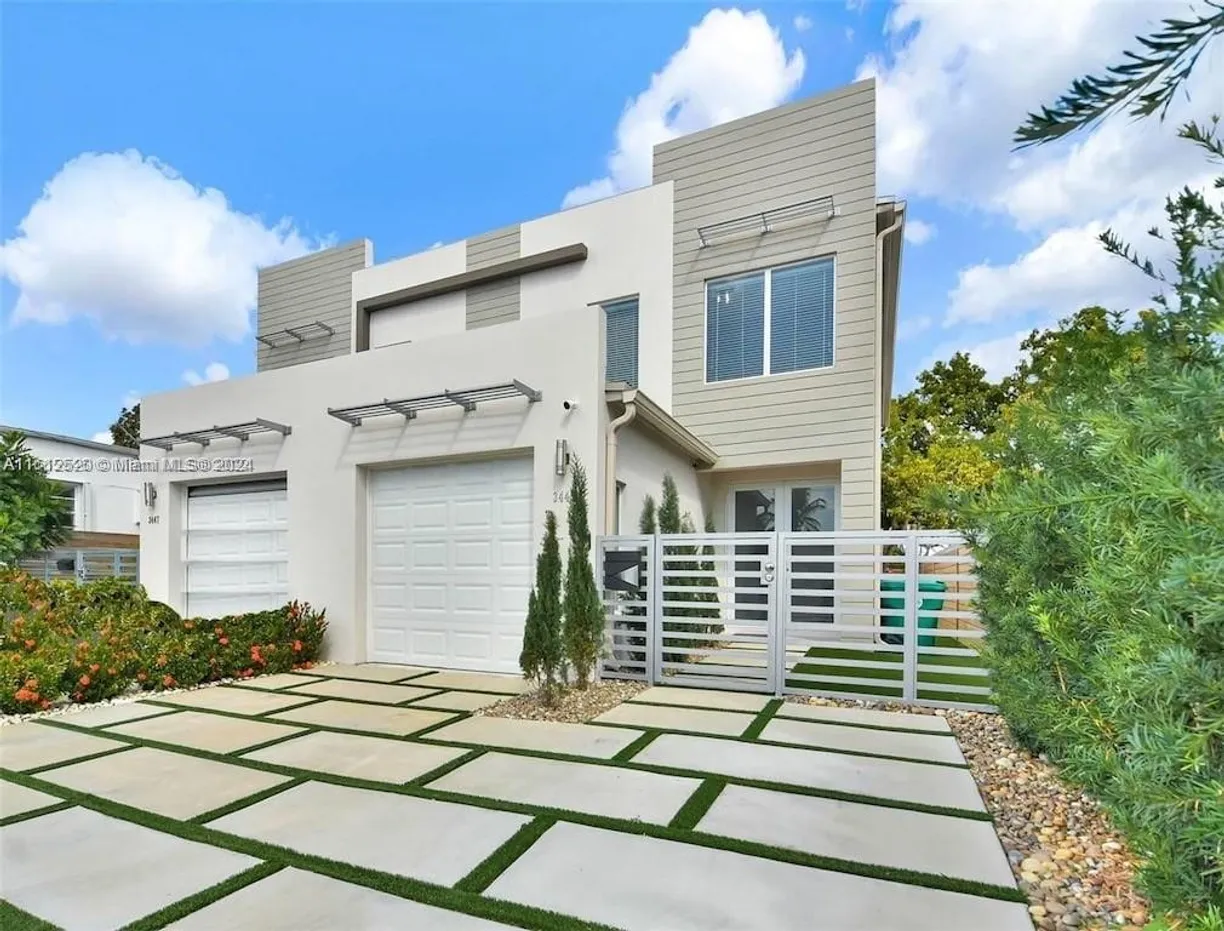 South Florida Real Estate | View 3445 SW 14th St, 3445 | 3 Beds, 3 Baths