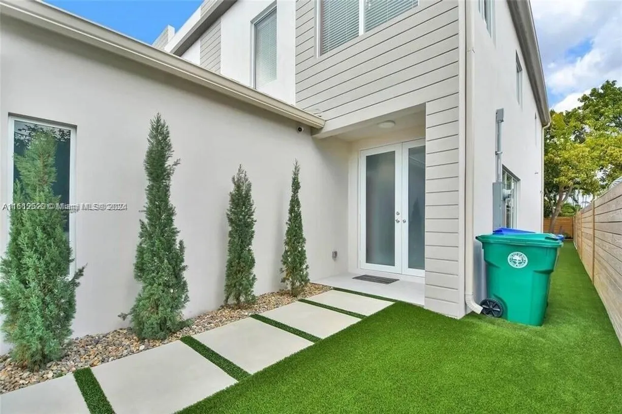 South Florida Real Estate | View 3445 SW 14th St, 3445 | Listing
