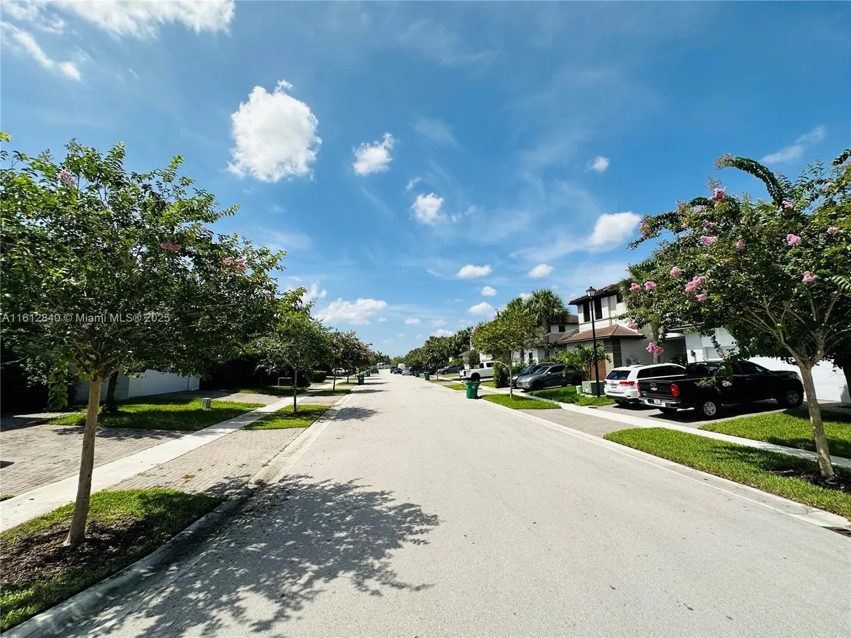 South Florida Real Estate | View 4943 Whispering Way | Listing