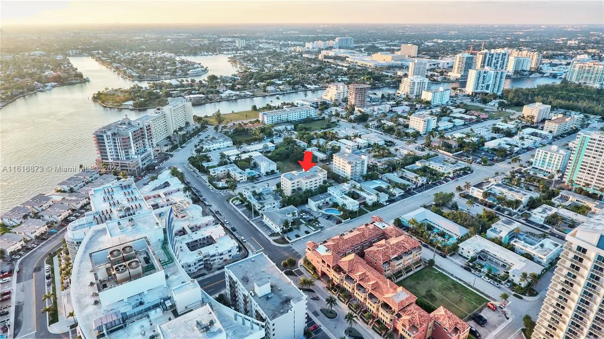 South Florida Real Estate | View 520 Orton Ave, 201, 204, 403 | Listing