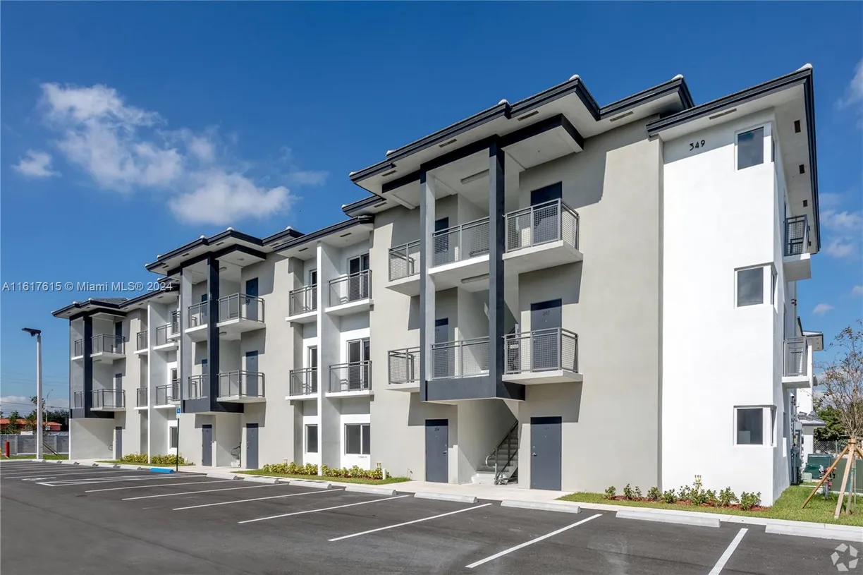 South Florida Real Estate | View 243 W 77th St, 102 | 2 Beds, 2 Baths