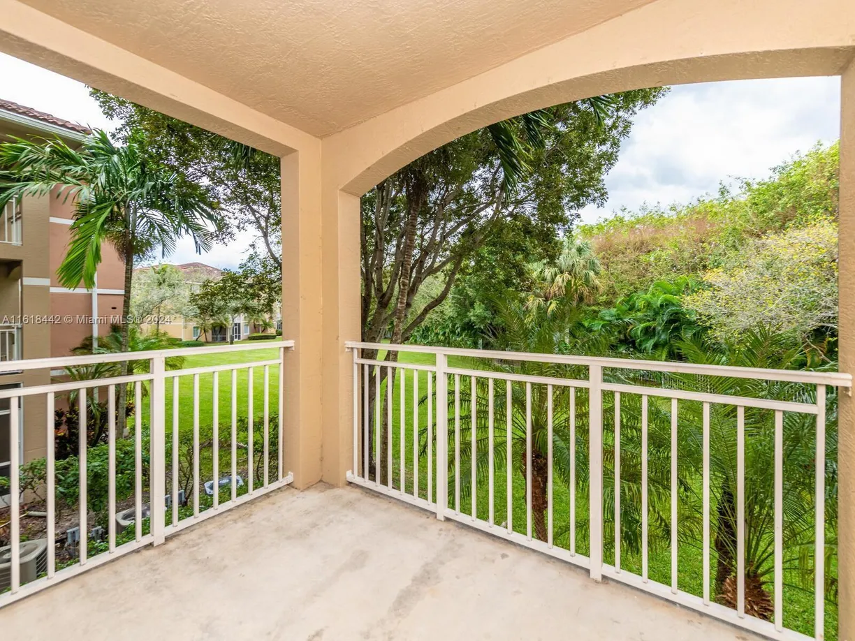 South Florida Real Estate | View 6492 Emerald Dunes Dr, 206 | 1 Bed, 1 Bath