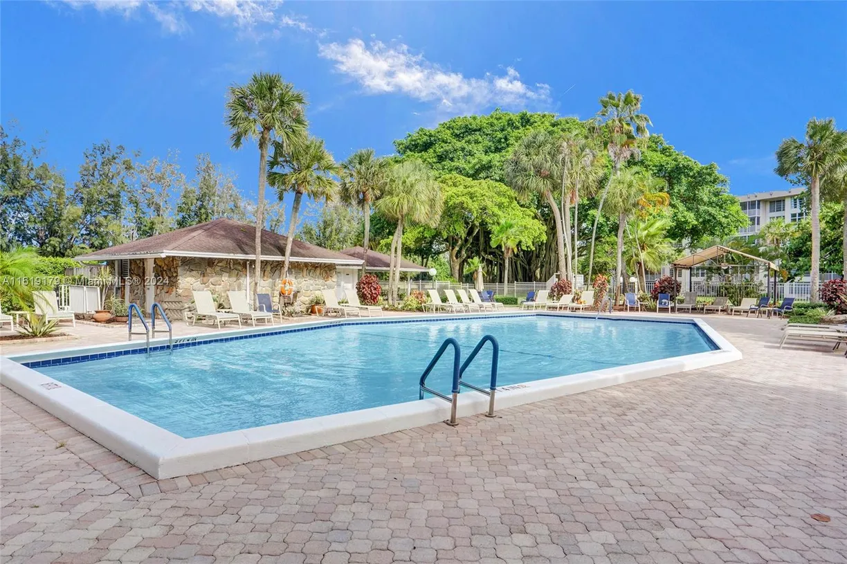 South Florida Real Estate | View 3000 S Course Dr, 107 | 1 Bed, 1 Bath
