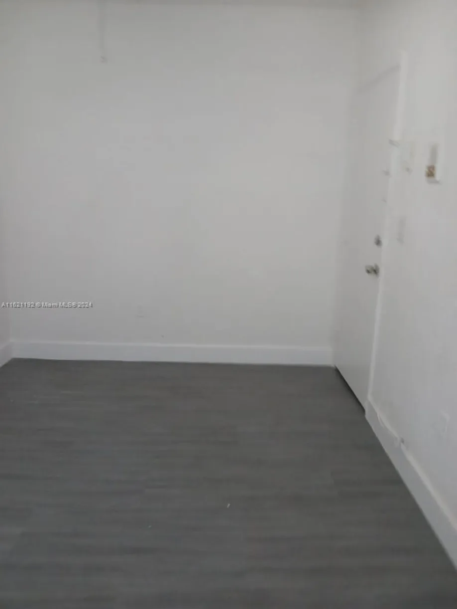 South Florida Real Estate | View 1003 SW 15th Ave, 9 | Listing