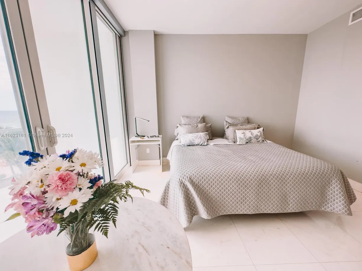 South Florida Real Estate | View 16901 Collins Ave, 504 | Listing