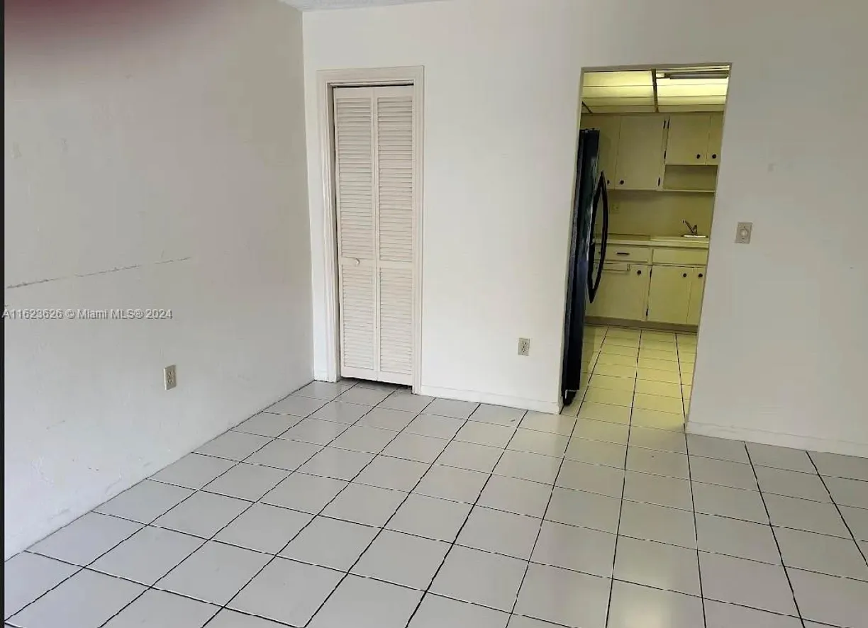South Florida Real Estate | View 1239 Mariposa Ave, 6 | Listing