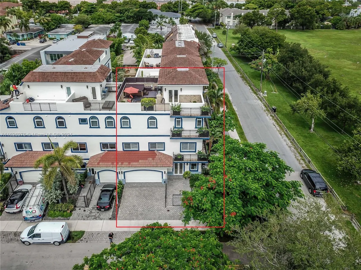 South Florida Real Estate | View 645 NE 9th Ave | Listing