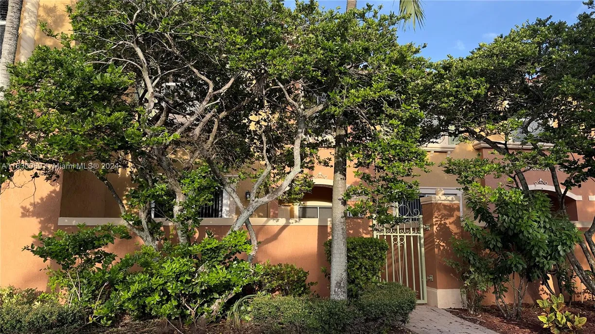 South Florida Real Estate | View 1015 SW 144th Ave, 2702 | 3 Beds, 2 Baths