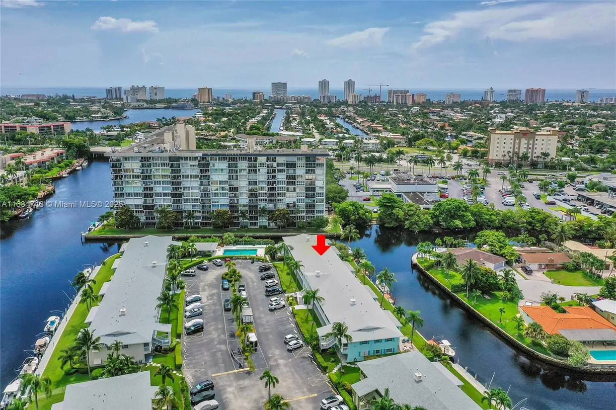 South Florida Real Estate | View 931 SE 9th Ave, 15 | Listing