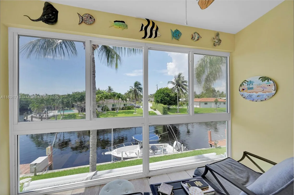 South Florida Real Estate | View 931 SE 9th Ave, 15 | Listing