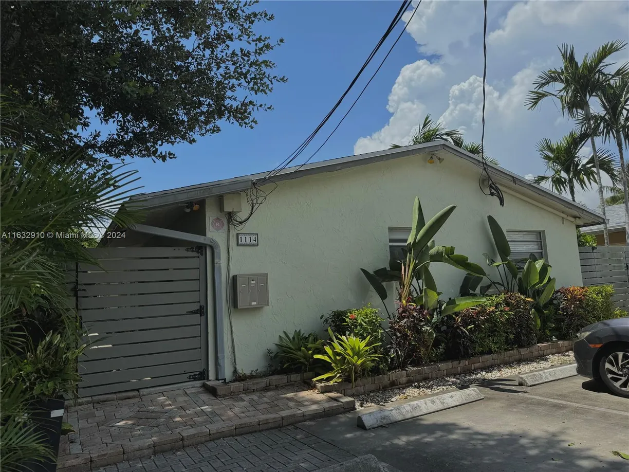 South Florida Real Estate | View 1114 SW 2nd Ct | Listing