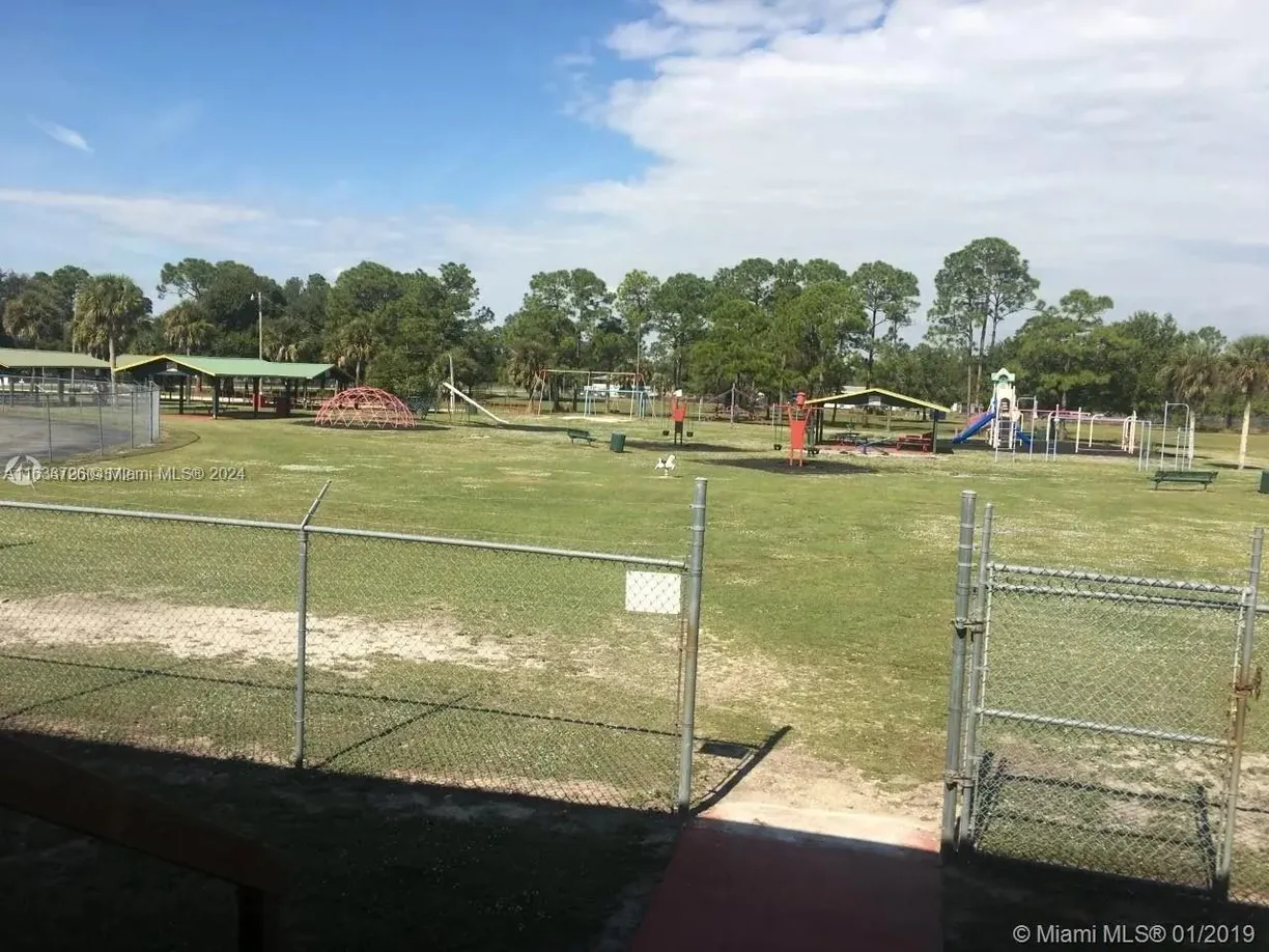 South Florida Real Estate | View  | Listing