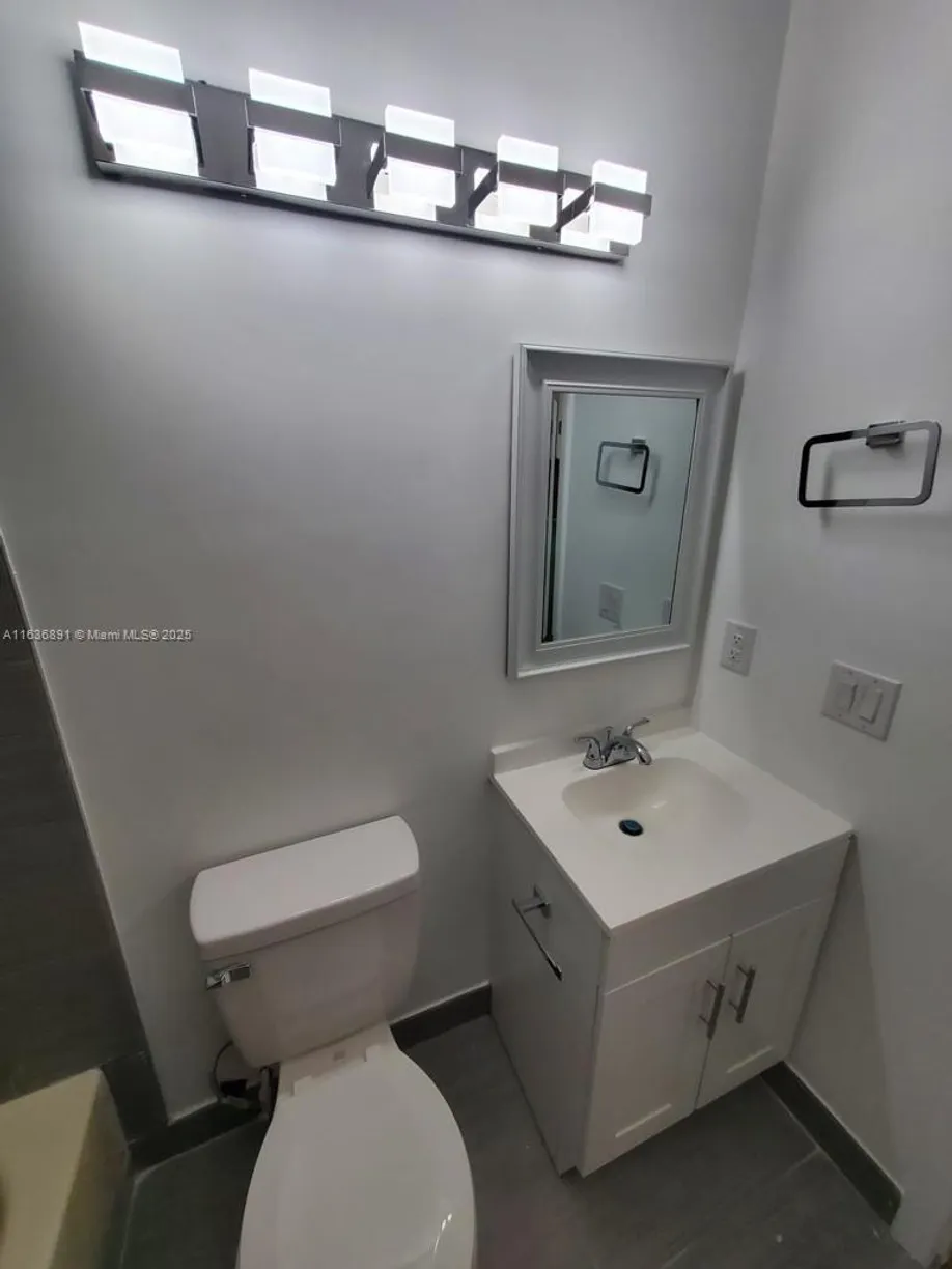 South Florida Real Estate | View  | Listing