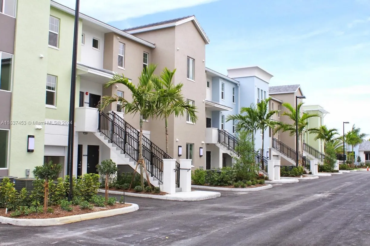 South Florida Real Estate | View 320 Franklin Club Drive, Boca | Listing