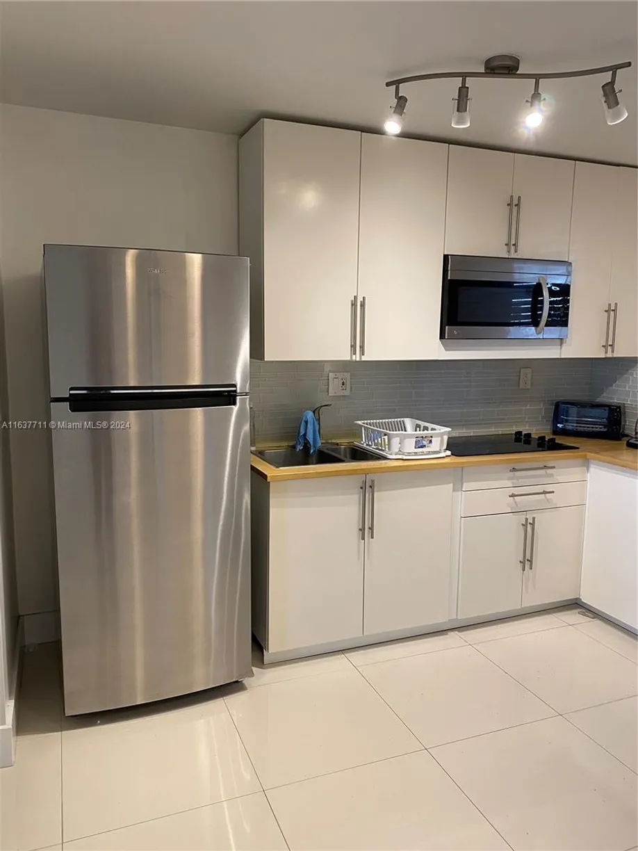 South Florida Real Estate | View 3801 Environ Blvd, 419 | Listing