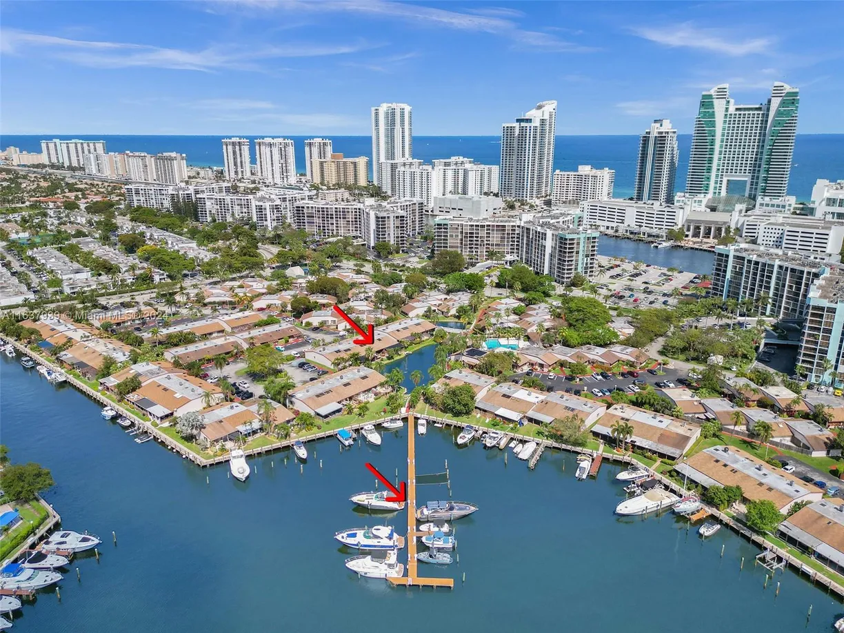 South Florida Real Estate | View 2667 S Parkview Dr, 2667 | 2 Beds, 2 Baths