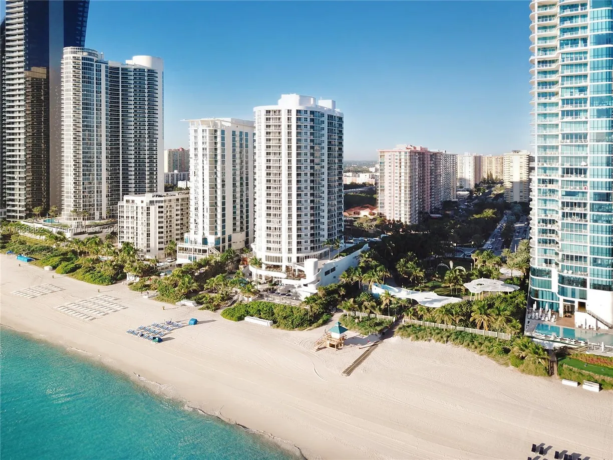 South Florida Real Estate | View 17375 Collins Ave, 2003 | 2 Beds, 2 Baths