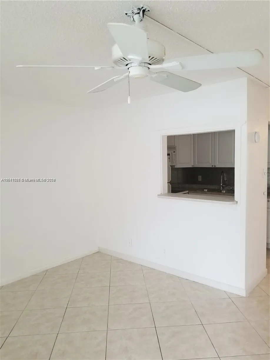 South Florida Real Estate | View 186 Ventnor L, 186 | Listing