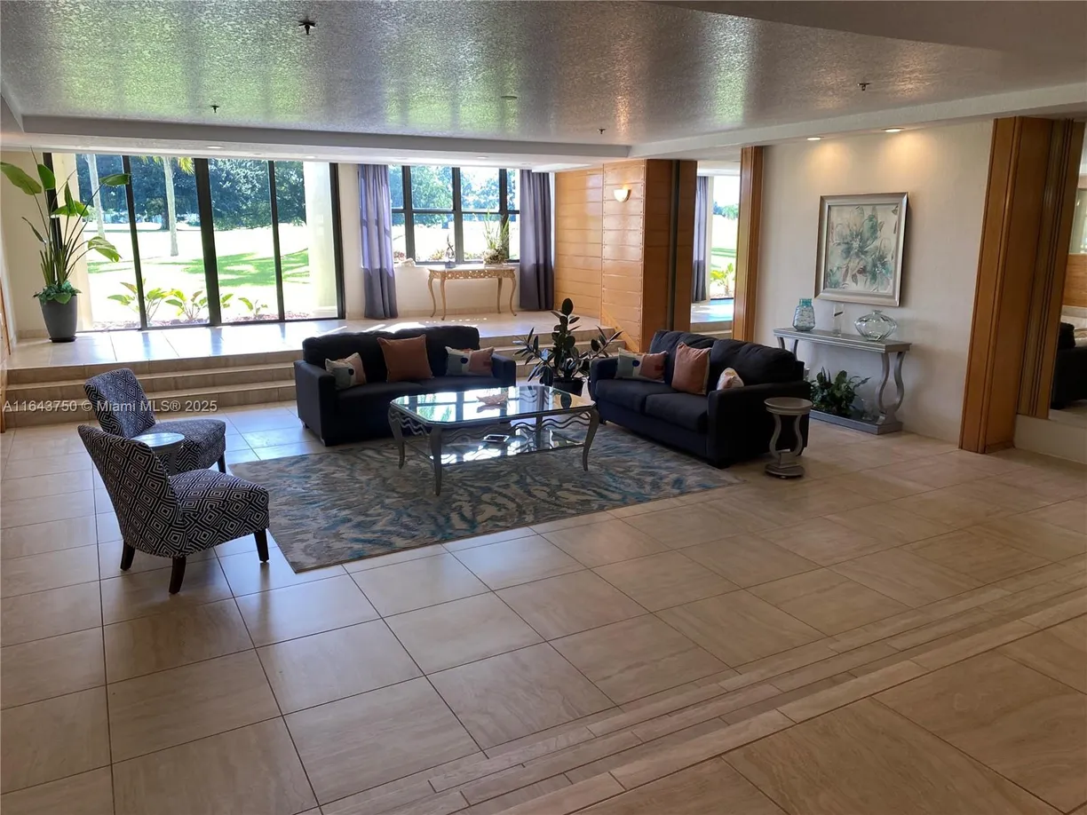 South Florida Real Estate | View  | 2 Beds, 2 Baths