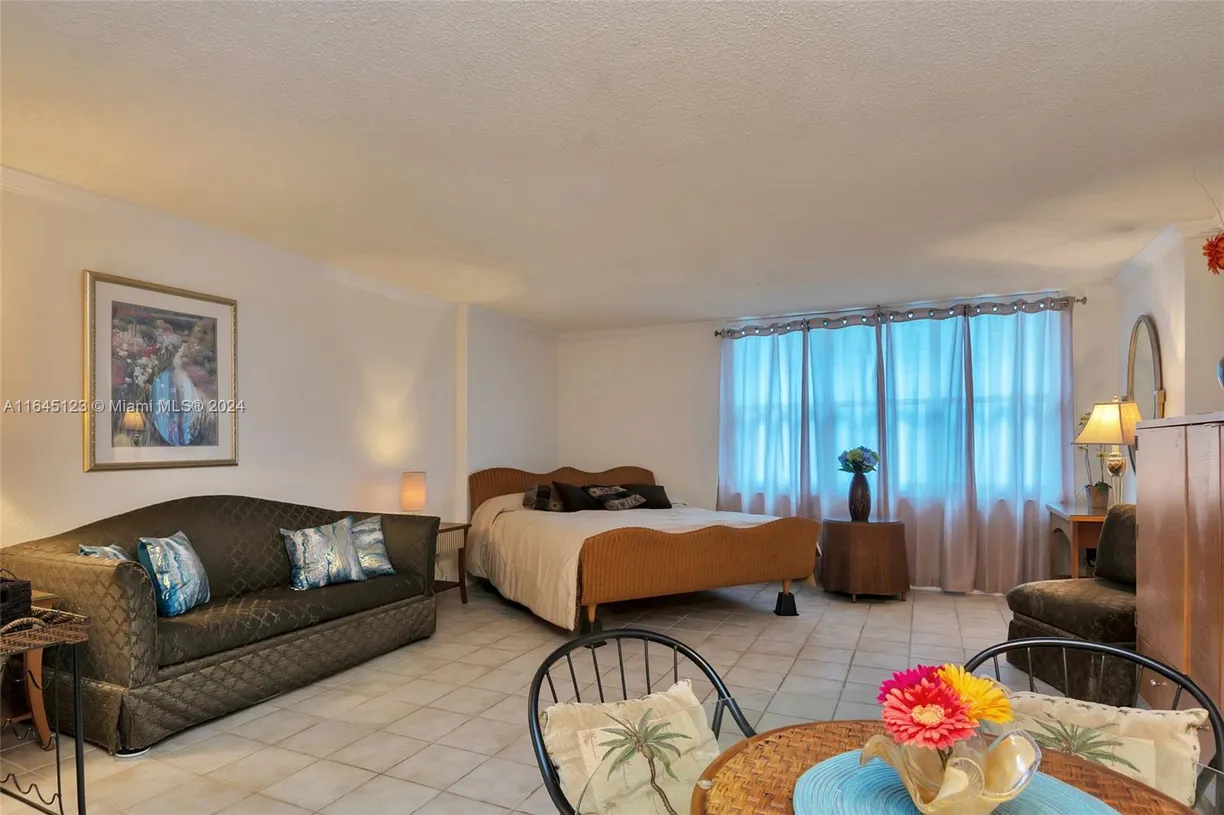 South Florida Real Estate | View 2501 S Ocean Dr, 1003 | Listing