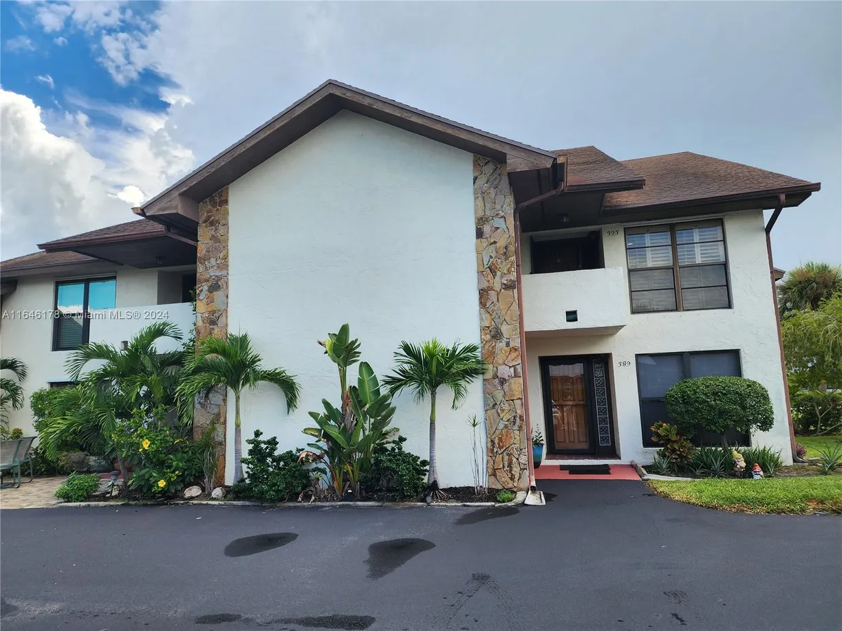South Florida Real Estate | View 393 SW 35th St, 393 | 2 Beds, 2 Baths