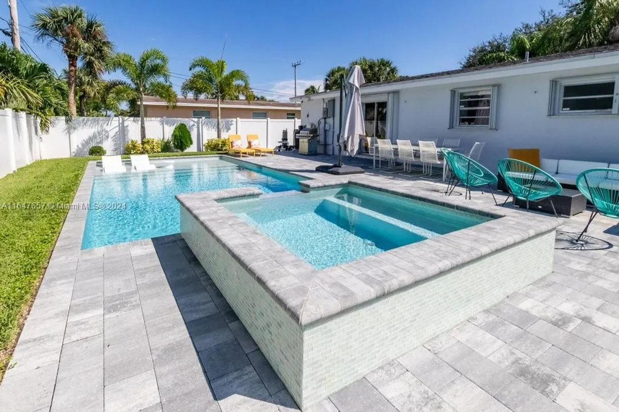 South Florida Real Estate | View 561 SE 2nd Ter | 3 Beds, 2 Baths