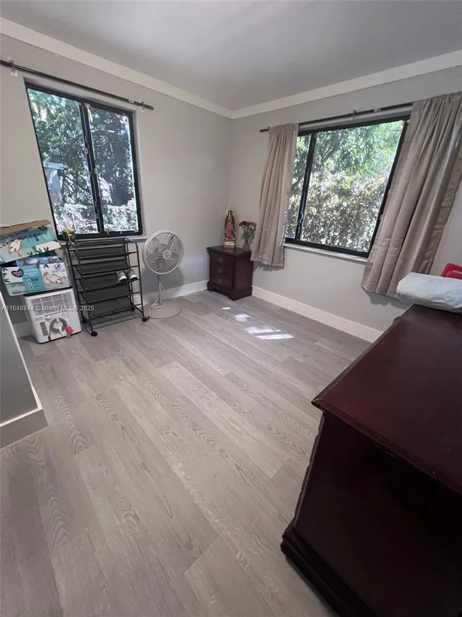 South Florida Real Estate | View 940 NW 34th Ave | Listing