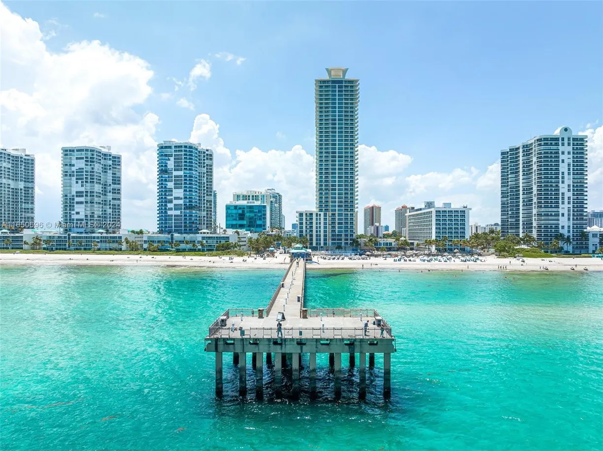 South Florida Real Estate | View 16699 Collins Ave, 1507 | Listing