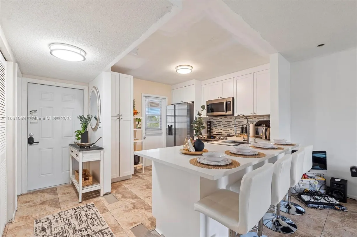 South Florida Real Estate | View 8161 SW 24Th Ct, 404 | 1 Bed, 1 Bath