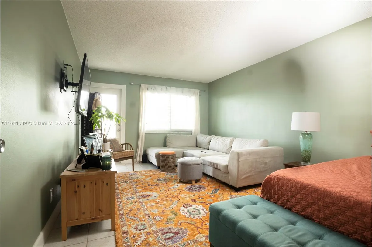 South Florida Real Estate | View 4310 NW 12th Ct, 305 | 1 Bed, 1 Bath