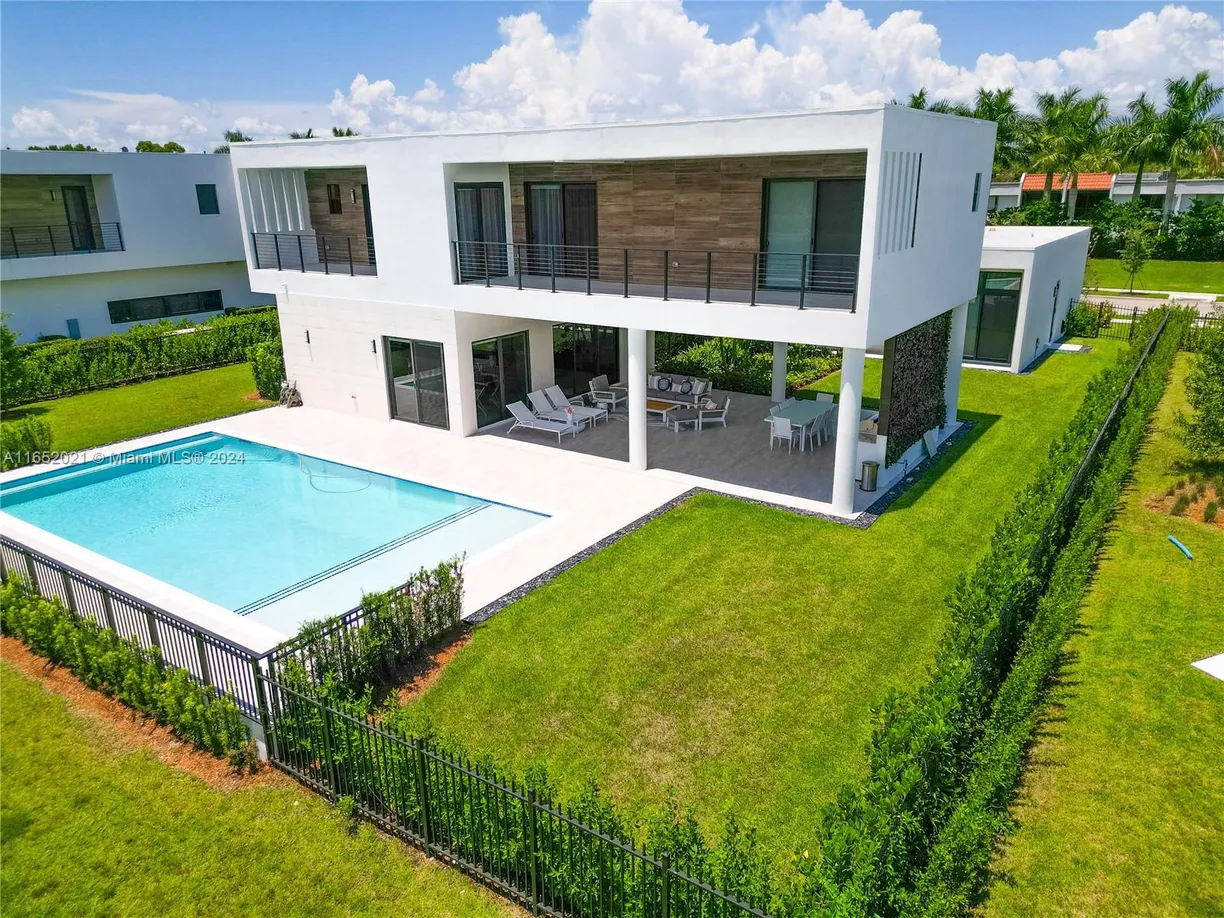 South Florida Real Estate | View  | Listing