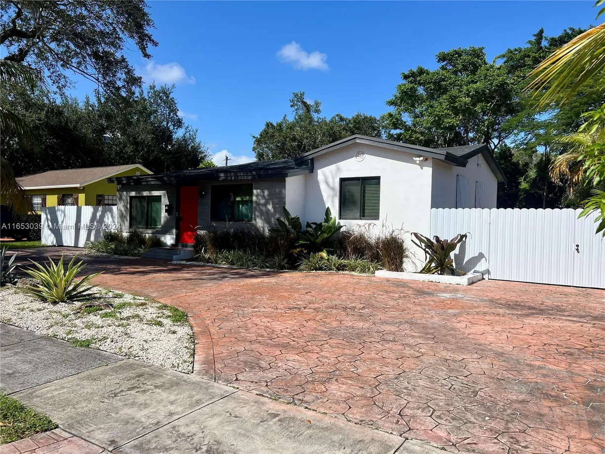 South Florida Real Estate | View  | Listing