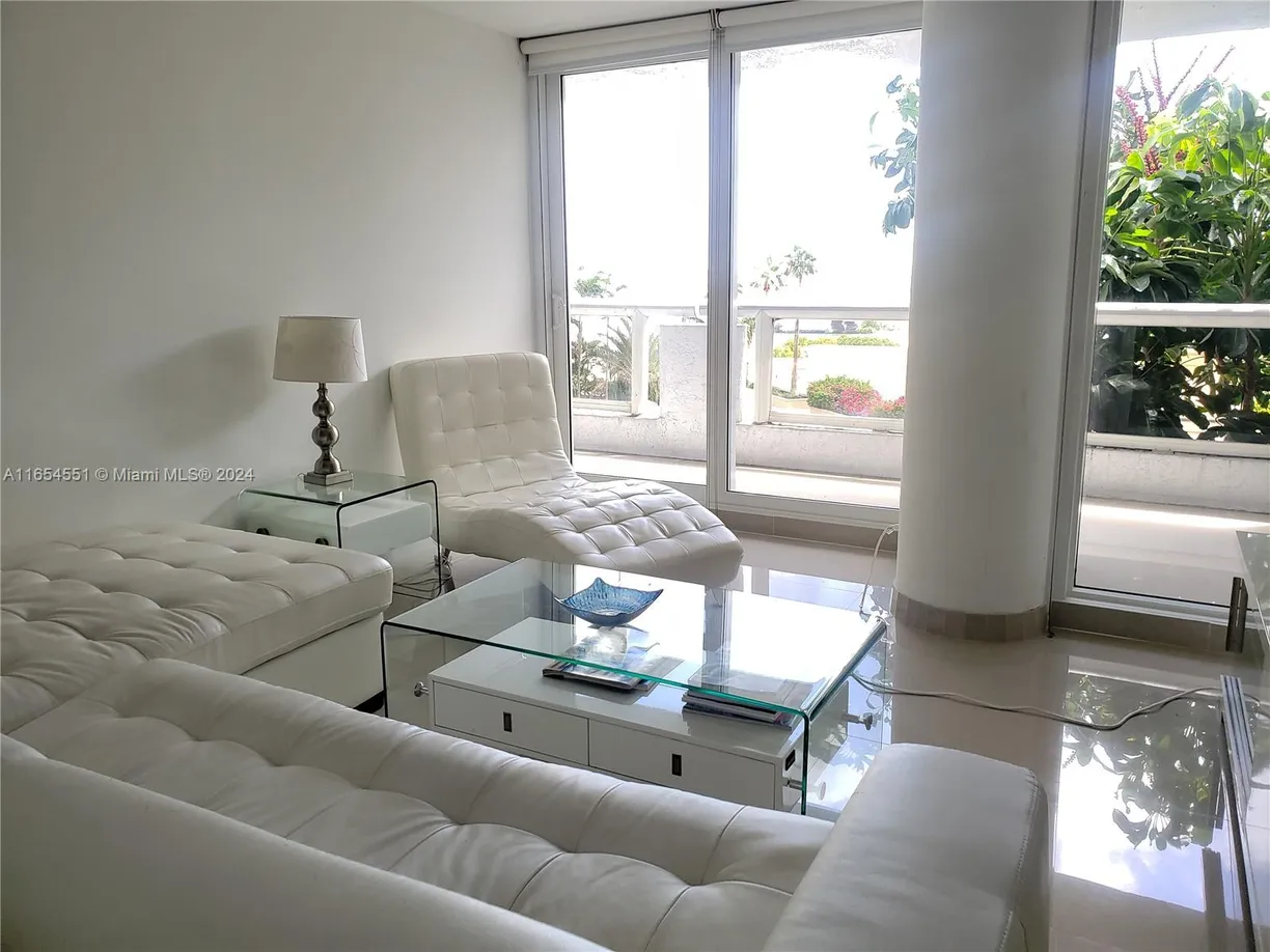 South Florida Real Estate | View 1717 N Bayshore Dr, A-1253 | 1 Bed, 1 Bath