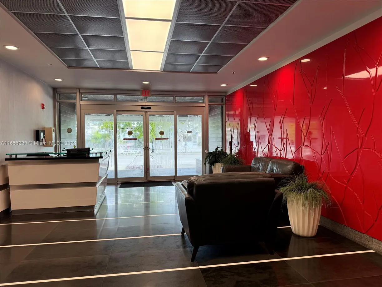 South Florida Real Estate | View 2450 Hollywood Blvd, CU404 | Listing