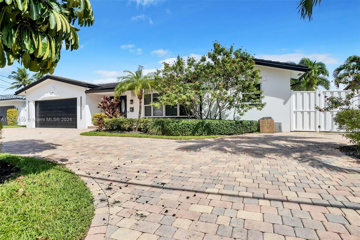 South Florida Real Estate | View 5220 NE 26th Ave | Listing